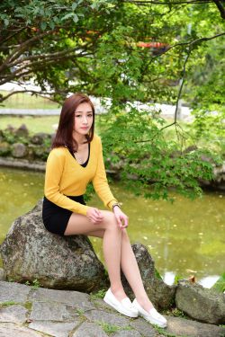 厨房太窄了我们去客厅吧